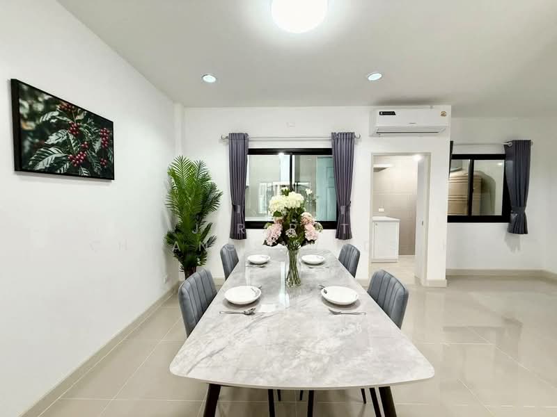 Zensiri Midtown Villas : เซนสิริ มิดทาวน์ วิลล่า, ชลบุรี, Soi 22 Chalemphrakiat, หนองปรือ, บางละมุง, ชลบุรี, 150 ตร.ม., บ้านเดี่ยว ให้เช่า, โดย Jirapat Chuangsawadsak, 500262816 - DDproperty.com