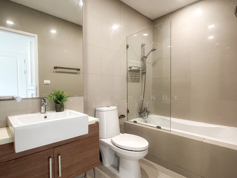 Noble Refine, Bangkok, Soi Sukhumvit 26, Sukhumvit Road, Khong Tan, Khlong Toei, Bangkok, 1 Bedroom, 50 sqm, Condo For Rent, by Hathaichanok Saenset, 500262835 - DDproperty.com