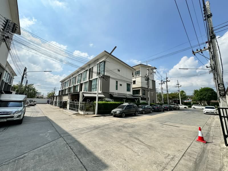 Patio Phaholyothin-Vibhavadi : พาทิโอ พหลโยธิน-วิภาวดี, ปทุมธานี, 92 Phahonyothin Road, ประชาธิปัตย์, ธัญบุรี, ปทุมธานี, 160 ตร.ม., ทาวน์เฮ้าส์ ขาย, โดย The Best Property เก๋, 500262836 - DDproperty.com