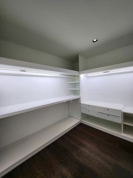 3-BR Townhouse, Bangkok, Khlong Tan Nua, Watthana, Bangkok, 3 Bedrooms, 350 sqm, Townhouse For Sale, by Nuttharom Linla, 500262850 - DDproperty.com