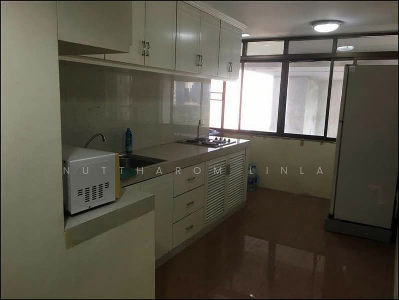 Crystal Garden, Bangkok, 217 Sukhumvit 4 Alley, Khlong Toei, Khlong Toei, Bangkok, 2 Bedrooms, 136 sqm, Condo For Sale, by Nuttharom Linla, 500262880 - DDproperty.com