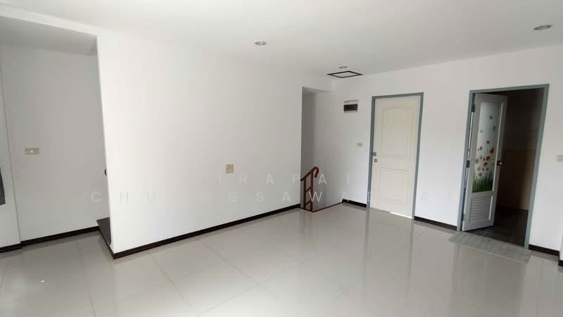 3-BR Townhouse, Chon Buri (Pattaya), Nong Pru, Bang Lamung (Pattaya), Chon Buri (Pattaya), 3 Bedrooms, 263 sqm, Townhouse For Sale, by Jirapat Chuangsawadsak, 500262899 - DDproperty.com