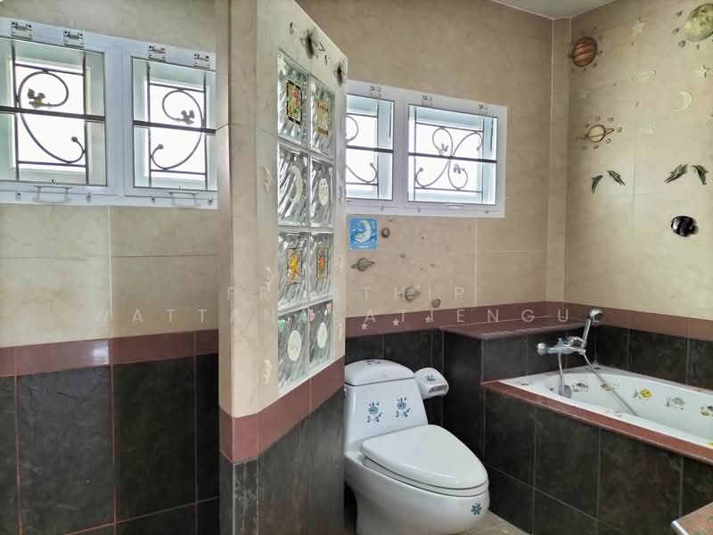 Kranwadee Phutthamonthon Sai 3, Bangkok, Phutthamonthon 3 Road, Bang Phai, Bang Khae, Bangkok, 3 Bedrooms, 270 sqm, Single Detached House For Sale, by Pronthip Wattanasatiengul, 500262911 - DDproperty.com
