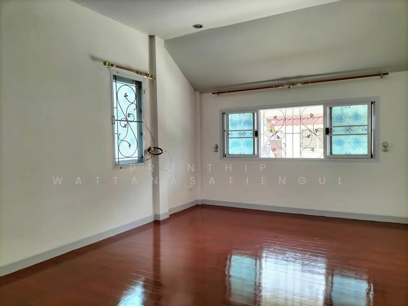 Kranwadee Phutthamonthon Sai 3, Bangkok, Phutthamonthon 3 Road, Bang Phai, Bang Khae, Bangkok, 3 Bedrooms, 270 sqm, Single Detached House For Sale, by Pronthip Wattanasatiengul, 500262911 - DDproperty.com