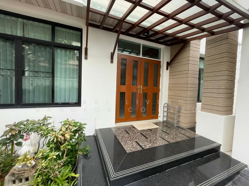 House Ratchada 32, Bangkok, รัชดาภิเษก, Chan Kasem, Chatuchak, Bangkok, 4 Bedrooms, 450 sqm, Single Detached House For Rent, by Smart Living Bangkok Co.,Ltd., 500263001 - DDproperty.com