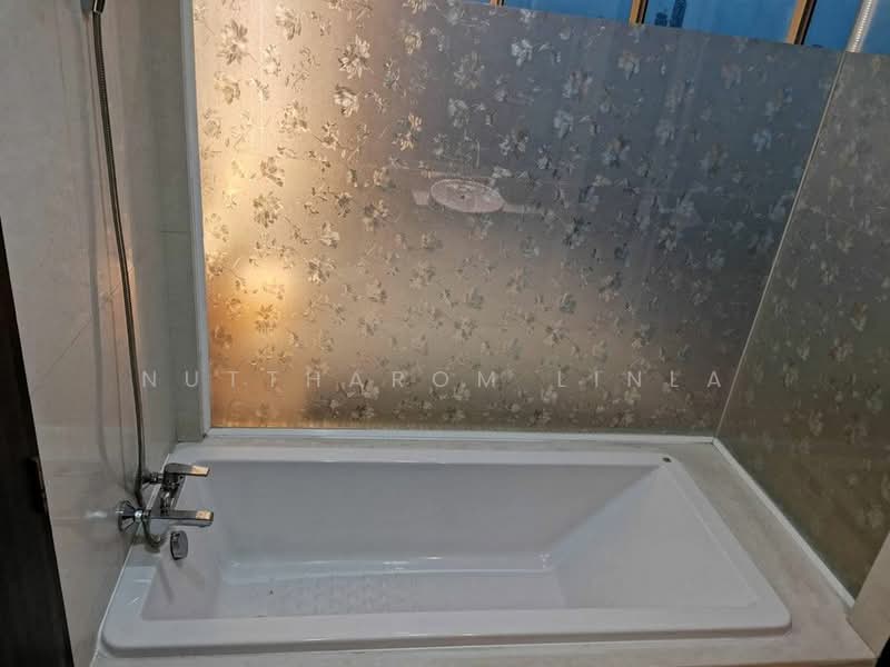 Sky Walk Residences, Bangkok, 1599 Sukhumvit Road, Phra Kanong Nua, Watthana, Bangkok, 1 Bedroom, 52 sqm, Condo For Sale, by Nuttharom Linla, 500263004 - DDproperty.com