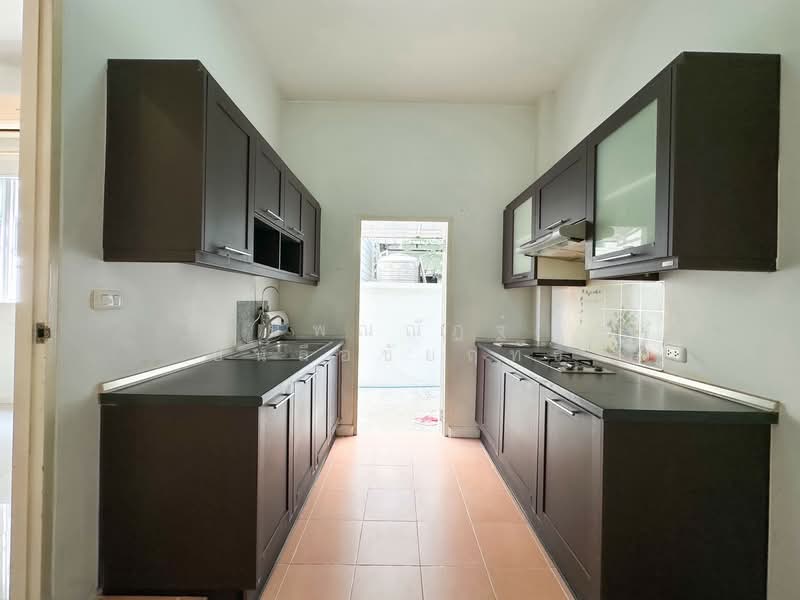 Euro Nova, Bangkok, Lat Krabang Rd, Lat Krabang, Lat Krabang, Bangkok, 3 Bedrooms, 261 sqm, Townhouse For Sale, by ปพณณัฏฐ์ บันลือชัยฤทธิ์, 500263035 - DDproperty.com