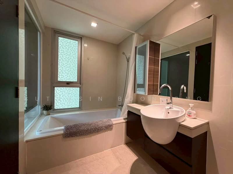 Sky Walk Residences, Bangkok, 1599 Sukhumvit Road, Phra Kanong Nua, Watthana, Bangkok, 2 Bedrooms, 60 sqm, Condo For Rent, by Suthasin Boonkong, 500263074 - DDproperty.com