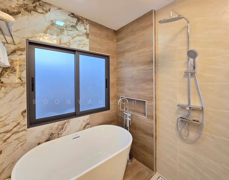 4-BR Villa, Chon Buri (Pattaya), Nong Pru, Bang Lamung (Pattaya), Chon Buri (Pattaya), 4 Bedrooms, 445 sqm, Villa For Sale, by Boonyanuch Unna, 500263118 - DDproperty.com