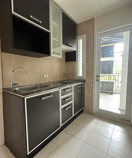 Pandao Place condominium, Bangkok, Sukhumvit, Phra Kanong, Khlong Toei, Bangkok, 2 Bedrooms, 45 sqm, Condo For Rent, by Ploypatcha Chomchid, 500263140 - DDproperty.com