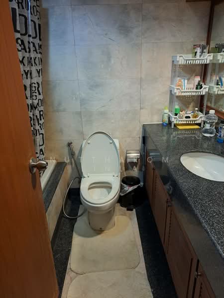 Lake Avenue Sukhumvit 16, Bangkok, Soi Sammitr Sukhumvit Road, Khlong Tan Nua, Watthana, Bangkok, 1 Bedroom, 79 sqm, Condo For Sale, by Nuttharom Linla, 500263148 - DDproperty.com