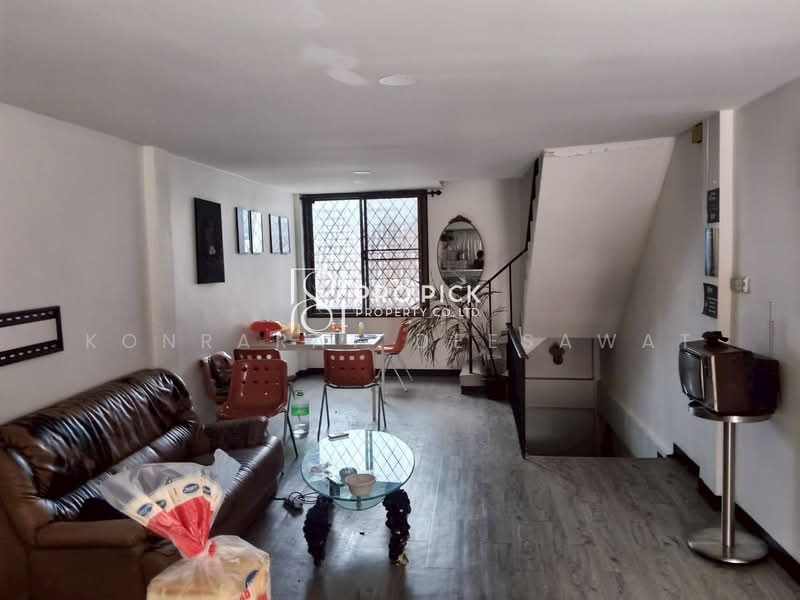 Townhouse Home Office For Rent in Ekkamai Sukhumvit, Bangkok, สุขุมวิท, Khlong Tan Nua, Watthana, Bangkok, 1 Bedroom, 200 sqm, Townhouse For Rent, by Konrarat Deesawat, 500263166 - DDproperty.com