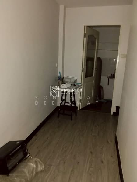Townhouse Home Office For Rent in Ekkamai Sukhumvit, Bangkok, สุขุมวิท, Khlong Tan Nua, Watthana, Bangkok, 1 Bedroom, 200 sqm, Townhouse For Rent, by Konrarat Deesawat, 500263166 - DDproperty.com