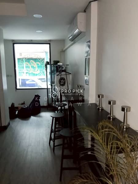 Townhouse Home Office For Rent in Ekkamai Sukhumvit, Bangkok, สุขุมวิท, Khlong Tan Nua, Watthana, Bangkok, 1 Bedroom, 200 sqm, Townhouse For Rent, by Konrarat Deesawat, 500263166 - DDproperty.com
