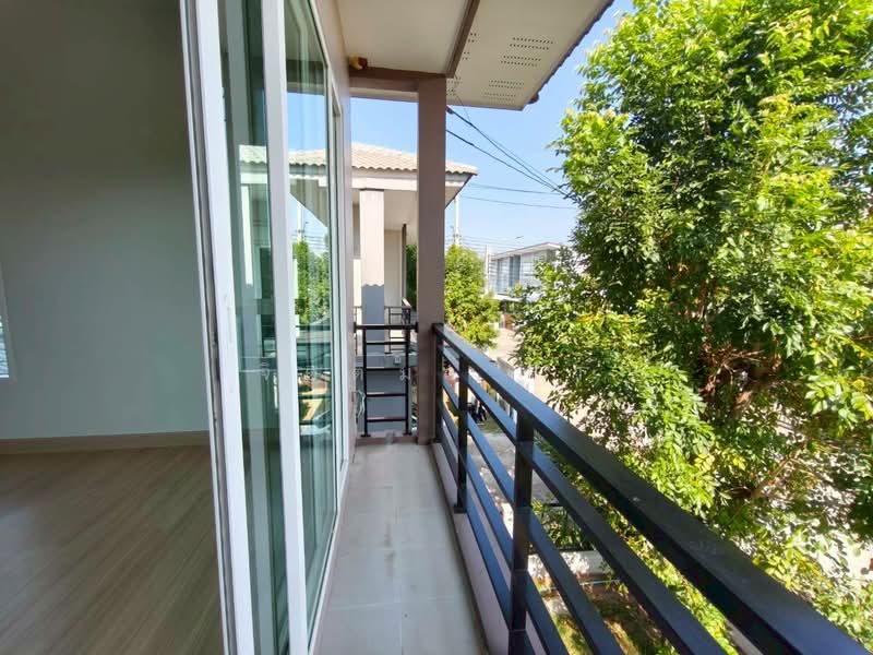 Q District Suksawad-Wongwaen Rama 3, Samut Prakan, Soi Suksawat 76 Latluang, Suksawat Road, Bang Chak, Phra Pra Daeng, Samut Prakan, 4 Bedrooms, 148 sqm, Single Detached House For Sale, by จิตติมา TT, 500263176 - DDproperty.com