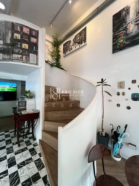 Retail Shop For Rent on Sukhumvit mainstreet BTS Ekkamai-Phrakanong, Bangkok, สุขุมวิท, Khong Tan, Khlong Toei, Bangkok, , 60 sqm, Retail Space For Rent, by Konrarat Deesawat, 500263282 - DDproperty.com