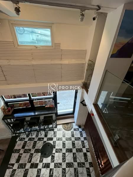 Retail Shop For Rent on Sukhumvit mainstreet BTS Ekkamai-Phrakanong, Bangkok, สุขุมวิท, Khong Tan, Khlong Toei, Bangkok, , 60 sqm, Retail Space For Rent, by Konrarat Deesawat, 500263282 - DDproperty.com