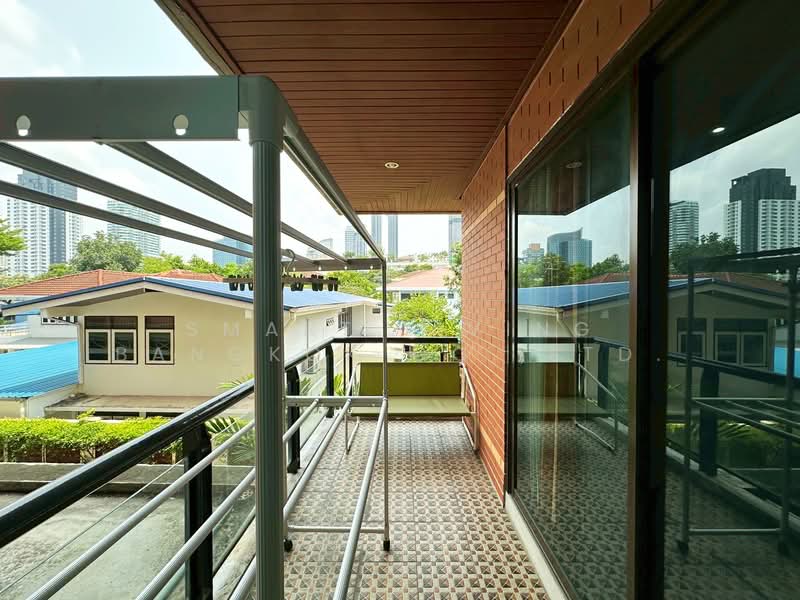 Baan Ananda, Bangkok, Sukhumvit 61, Khlong Tan Nua, Watthana, Bangkok, 3 Bedrooms, 300 sqm, Condo For Rent, by Smart Living Bangkok Co.,Ltd., 500263296 - DDproperty.com