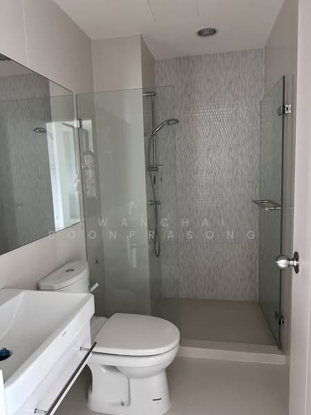 Life Pinklao, Bangkok, Boromarajonani Road, Bang Bamru, Bang Phlat, Bangkok, 2 Bedrooms, 56 sqm, Condo For Sale, by Kwanchai Boonprasong, 500263305 - DDproperty.com