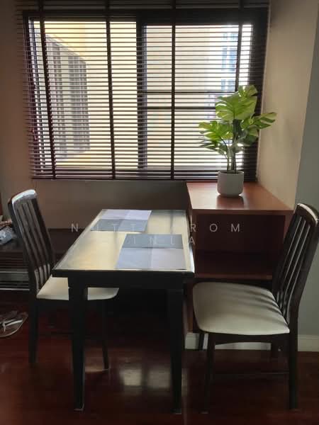 Baan Suanpetch, Bangkok, 18 Soi Sukhumvit 39, Khlong Tan Nua, Watthana, Bangkok, 2 Bedrooms, 132 sqm, Condo For Sale, by Nuttharom Linla, 500263310 - DDproperty.com