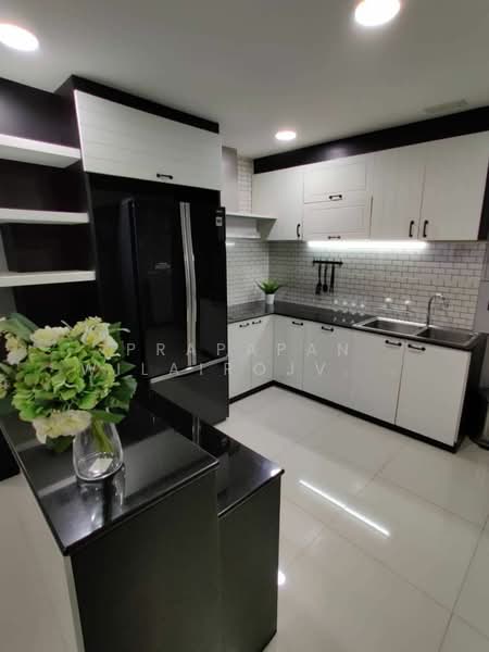 Supalai Place Sukhumvit 39, Bangkok, 175-179 Soi Sukhumvit 39 Sukhumvit Road, Khlong Tan Nua, Watthana, Bangkok, 3 Bedrooms, 120 sqm, Condo For Sale, by Prapapan Wilairojvorakul, 500263317 - DDproperty.com
