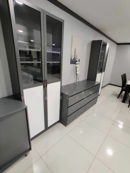 Supalai Place Sukhumvit 39, Bangkok, 175-179 Soi Sukhumvit 39 Sukhumvit Road, Khlong Tan Nua, Watthana, Bangkok, 3 Bedrooms, 120 sqm, Condo For Sale, by Prapapan Wilairojvorakul, 500263317 - DDproperty.com