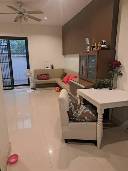 Evanston Thonglor 25, Bangkok, 47 Soi Phrom Phak, Khlong Tan Nua, Watthana, Bangkok, 3 Bedrooms, 400 sqm, Townhouse For Sale, by Nuttharom Linla, 500263319 - DDproperty.com