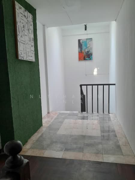 8-BR Townhouse, Bangkok, Bang Kapi, Huai Khwang, Bangkok, 8 Bedrooms, 700 sqm, Townhouse For Sale, by Nuttharom Linla, 500263324 - DDproperty.com