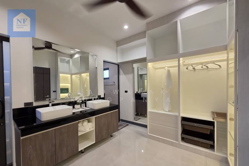 Huahin, Prachuap Khiri Khan, Nong Kae, Hua Hin, Prachuap Khiri Khan, 3 Bedrooms, 240 sqm, Villa For Sale, by Saowalak Kongpanya, 500263335 - DDproperty.com