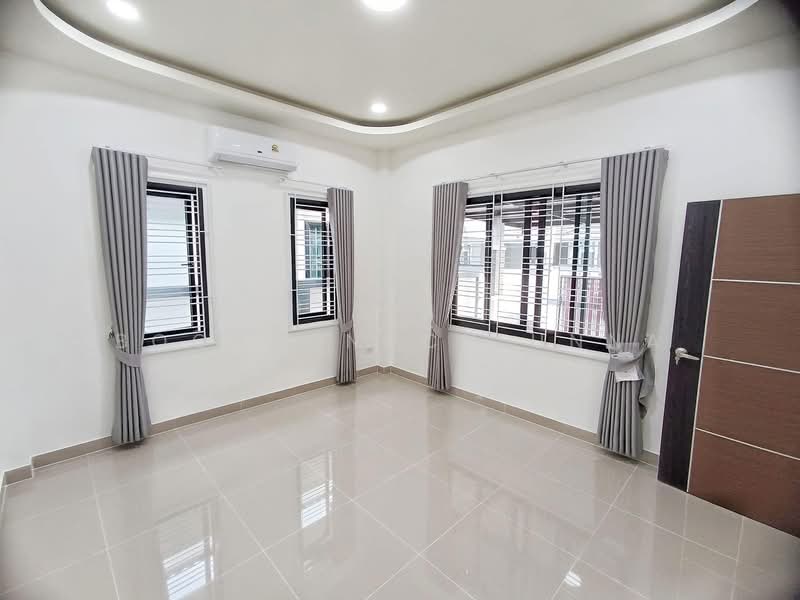 3-BR House, Chon Buri (Pattaya), Ta Khian Tia, Bang Lamung (Pattaya), Chon Buri (Pattaya), 3 Bedrooms, 158 sqm, Single Detached House For Sale, by Boonyanuch Unna, 500263347 - DDproperty.com