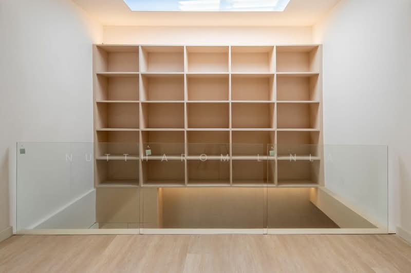 2-BR Townhouse, Bangkok, Phra Kanong Nua, Watthana, Bangkok, 2 Bedrooms, 170 sqm, Townhouse For Sale, by Nuttharom Linla, 500263358 - DDproperty.com