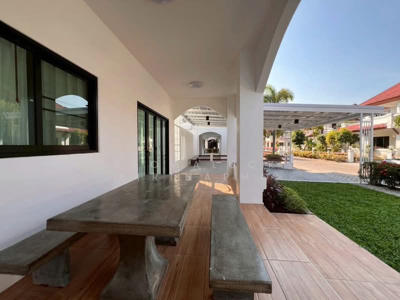 Beachfront Village Pool Villa Na Jomtien, Pattaya, Chon Buri (Pattaya), Na Chom Thian, Sattahip, Chon Buri (Pattaya), 3 Bedrooms, 300 sqm, Villa For Sale, by Yaowaluck Sirinapho, 500263376 - DDproperty.com