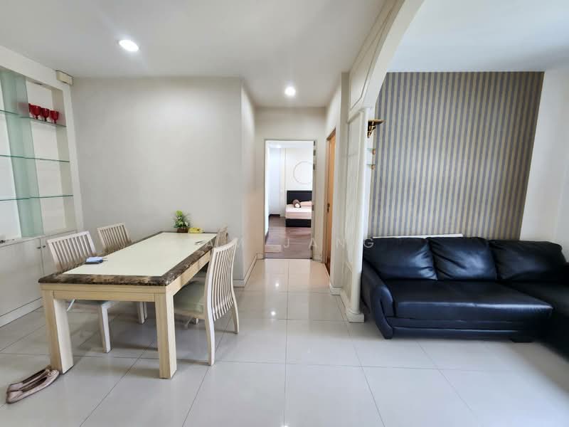 Q House Condo Sathorn, Bangkok, Thonburi Road, Khlong Ton Sai, Khlong San, Bangkok, 2 Bedrooms, 65 sqm, Condo For Rent, by nam jang, 500263391 - DDproperty.com