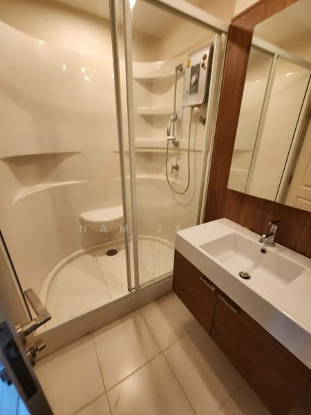 Q House Condo Sathorn, Bangkok, Thonburi Road, Khlong Ton Sai, Khlong San, Bangkok, 2 Bedrooms, 65 sqm, Condo For Rent, by nam jang, 500263391 - DDproperty.com