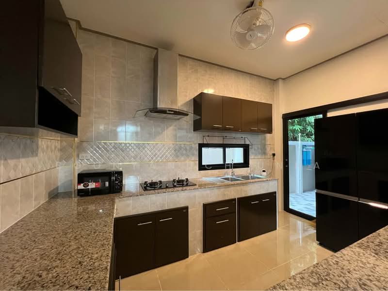 3-BR Villa, Chon Buri (Pattaya), Nong Pru, Bang Lamung (Pattaya), Chon Buri (Pattaya), 3 Bedrooms, 204 sqm, Villa For Sale, by Boonyanuch Unna, 500263394 - DDproperty.com