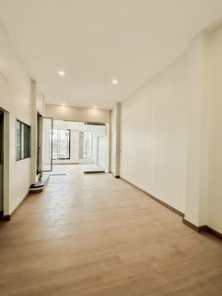 Baan Klang Muang Rama 9 - Ladprao, Bangkok, Soi Ladprao 88, Wang Thonglang, Wang Thonglang, Bangkok, 4 Bedrooms, 260 sqm, Townhouse For Sale, by Prapapan Wilairojvorakul, 500263411 - DDproperty.com