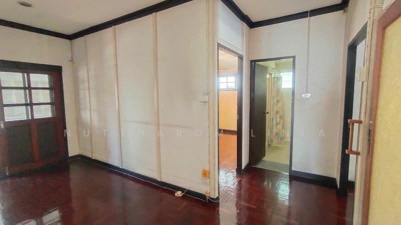 3-BR House, Bangkok, Phra Kanong Nua, Watthana, Bangkok, 3 Bedrooms, 250 sqm, Single Detached House For Sale, by Nuttharom Linla, 500263462 - DDproperty.com