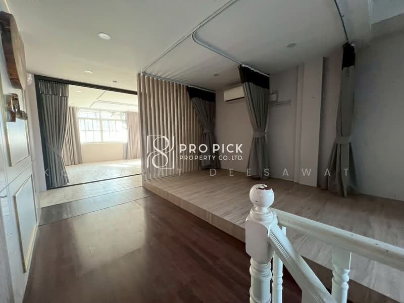 Shophouse For Rent Sukhumvit BTS Ekkamai mainstreet Watthana, Bangkok, สุขุมวิท, Khlong Tan Nua, Watthana, Bangkok, , 350 sqm, Shophouse For Rent, by Konrarat Deesawat, 500263474 - DDproperty.com