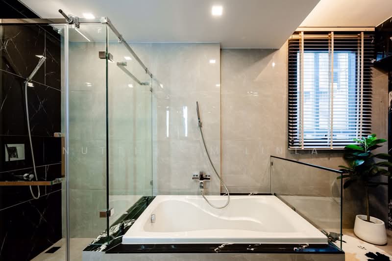 One9Five Asoke-Rama 9, Bangkok, 195 Soi Rama 9 Soi 5, Huai Khwang, Huai Khwang, Bangkok, 2 Bedrooms, 74 sqm, Condo For Sale, by Nuttharom Linla, 500263481 - DDproperty.com