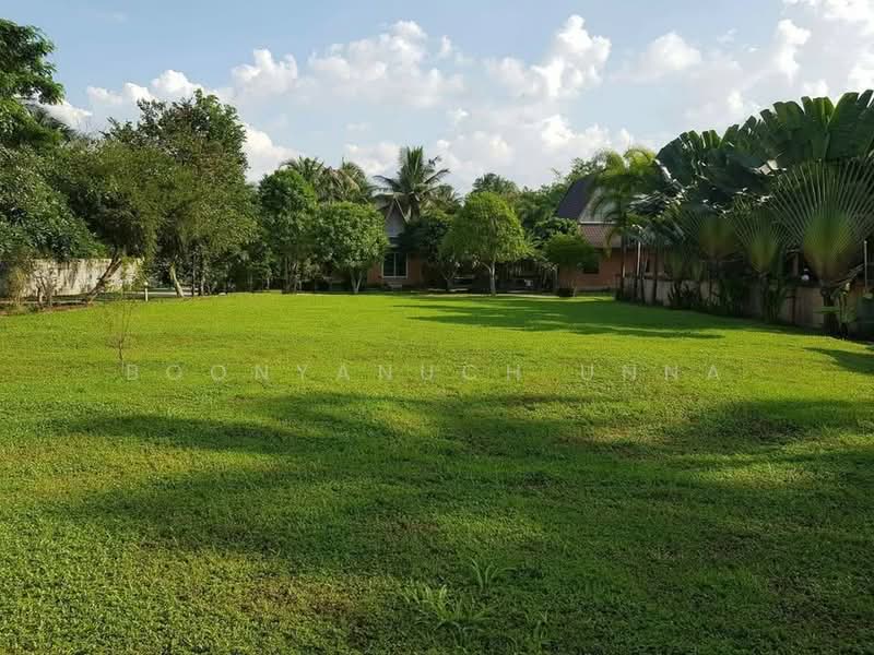 6-BR House, Chon Buri (Pattaya), Poong, Bang Lamung (Pattaya), Chon Buri (Pattaya), 6 Bedrooms, 2,272 sqm, Single Detached House For Sale, by Boonyanuch Unna, 500263487 - DDproperty.com