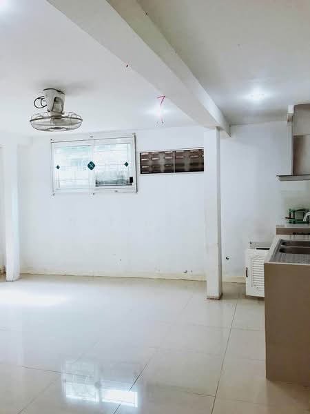 3-BR House, Bangkok, Yan Nawa, Sathon, Bangkok, 3 Bedrooms, 150 sqm, Single Detached House For Sale, by Nuttharom Linla, 500263490 - DDproperty.com