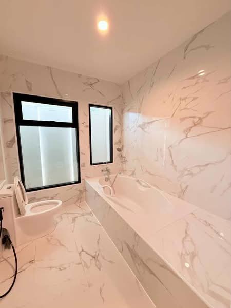 undefined, Chon Buri (Pattaya), Nong Pru, Bang Lamung (Pattaya), Chon Buri (Pattaya), 4 Bedrooms, 250 sqm, Single Detached House For Sale, by Boonyanuch Unna, 500263494 - DDproperty.com
