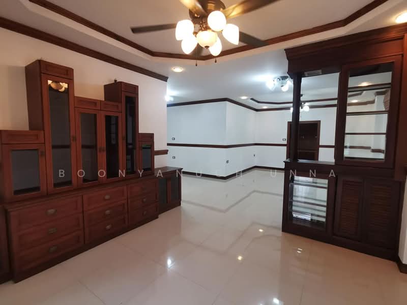undefined, Chon Buri (Pattaya), Surasak, Si Racha, Chon Buri (Pattaya), 4 Bedrooms, 426 sqm, Single Detached House For Rent, by Boonyanuch Unna, 500263496 - DDproperty.com