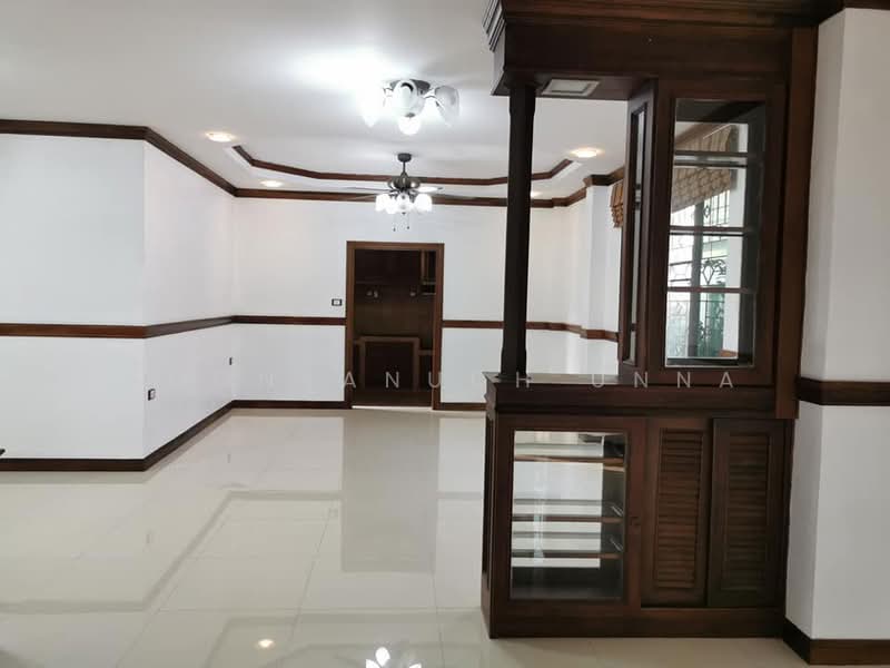 undefined, Chon Buri (Pattaya), Surasak, Si Racha, Chon Buri (Pattaya), 4 Bedrooms, 426 sqm, Single Detached House For Rent, by Boonyanuch Unna, 500263496 - DDproperty.com