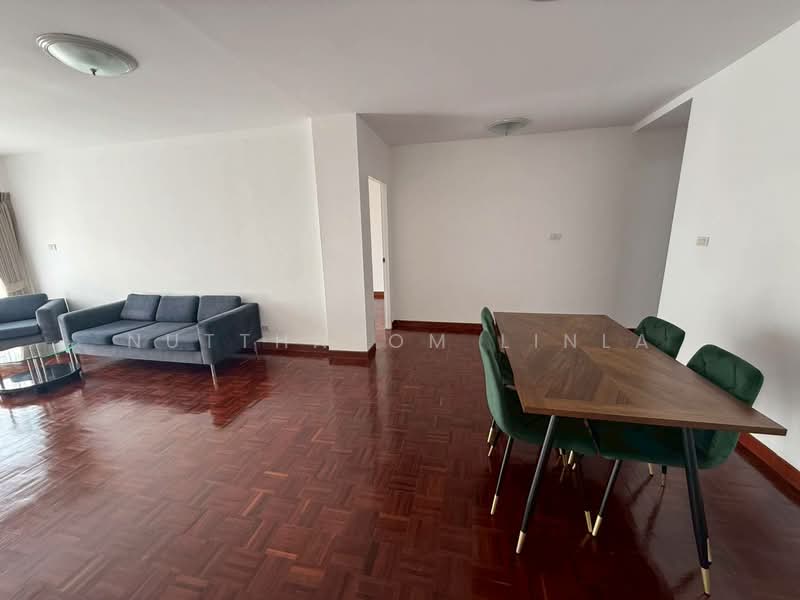 Aree Samphan Park, Bangkok, Samsen Nai, Phaya Thai, Bangkok, 2 Bedrooms, 100 sqm, Condo For Sale, by Nuttharom Linla, 500263526 - DDproperty.com