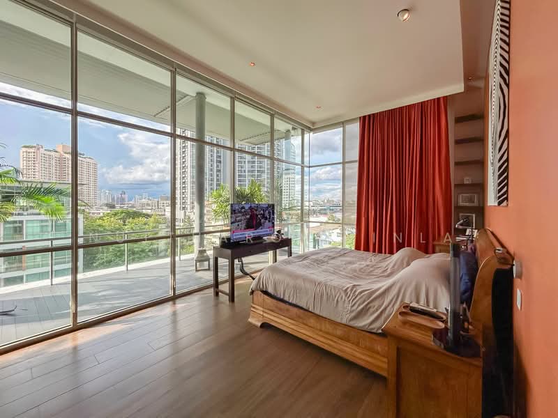 Ficus Lane, Bangkok, Soi Sukhumvit 44/1, Phra Kanong, Khlong Toei, Bangkok, 4 Bedrooms, 472 sqm, Condo For Sale, by Nuttharom Linla, 500263697 - DDproperty.com