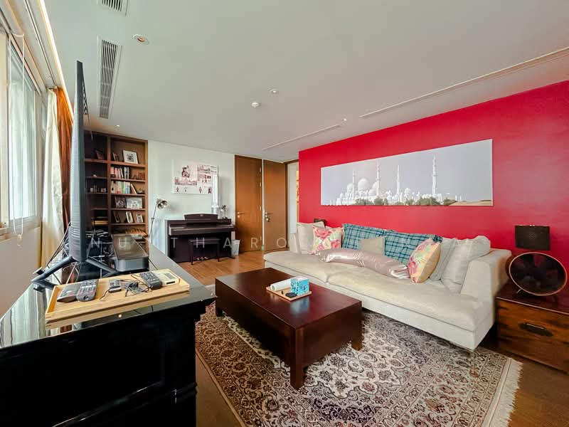 Ficus Lane, Bangkok, Soi Sukhumvit 44/1, Phra Kanong, Khlong Toei, Bangkok, 4 Bedrooms, 472 sqm, Condo For Sale, by Nuttharom Linla, 500263697 - DDproperty.com