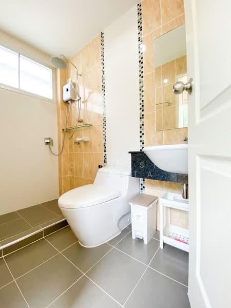 Neighborhome Watcharaphon, Bangkok, Sukhaphiban 5, Sam Wa Tawan Ok, Khlong Sam Wa, Bangkok, 4 Bedrooms, 150 sqm, Single Detached House For Rent, by Forty-Six Real Estate Group, 500263718 - DDproperty.com