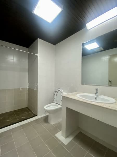 Modern Home Tower : โมเดิร์น โฮม ทาวเวอร์, 99 ซอยร่วมมิตร, ช่องนนทรี, ยานนาวา, กรุงเทพ, 100 ตร.ม., Condo For Rent, โดย Forty-Six Real Estate Group, 500263721 - DDproperty.com