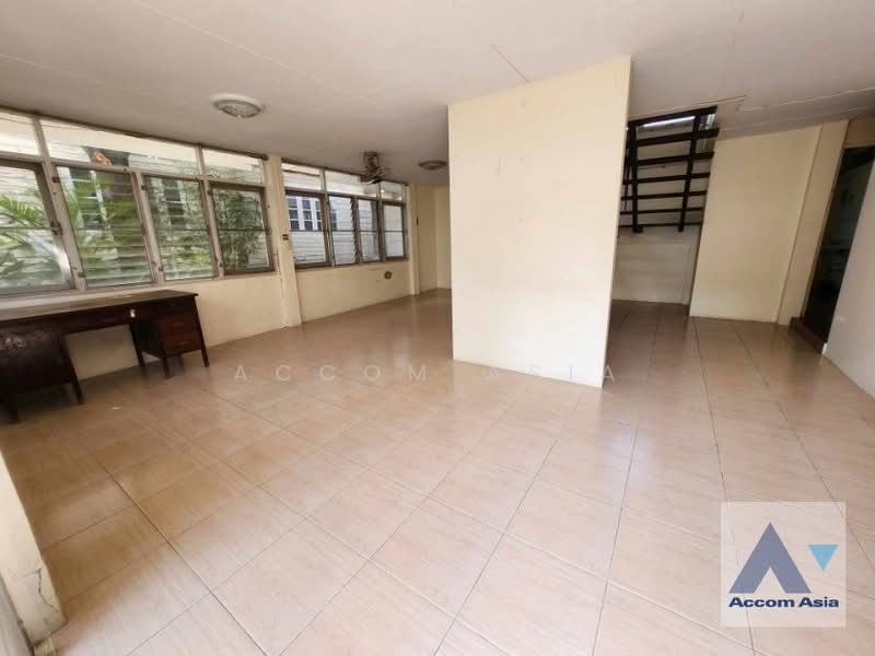 3 Bedrooms House for Rent in Sukhumvit, Bangkok near BTS Bang Chak, Bangkok, Khlong Tan Nua, Watthana, Bangkok, 3 Bedrooms, 300 sqm, Single Detached House For Rent, by Accom Asia, 500263727 - DDproperty.com